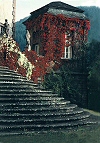 Freitreppe mit stl. Pavillon; Foto von Annette Metz