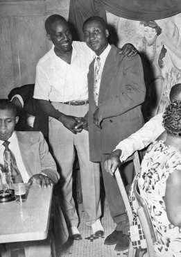 Big Bill Broonzy and Muddy Waters, Chicago, late 1940s or early 1950s; source: Bob Riesman: I feel so good - The life and Times of Big Bill Broonzy.- Chicago & London (The Chicago University Press), 2011, photo pp. without pagination between pp. 166 and 167 ('Yannick and Margo Bruynoghe Collection'), a bit photoshop embellished by Stefan Wirz