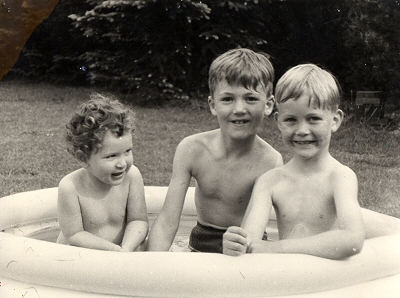 back when I still had hair (the one in the middle - with younger siblings)